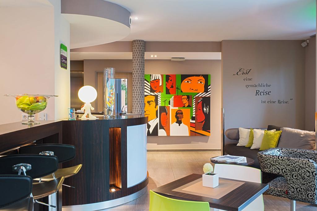 Hotel Mainstation Francfort-sur-le-Main Extérieur photo