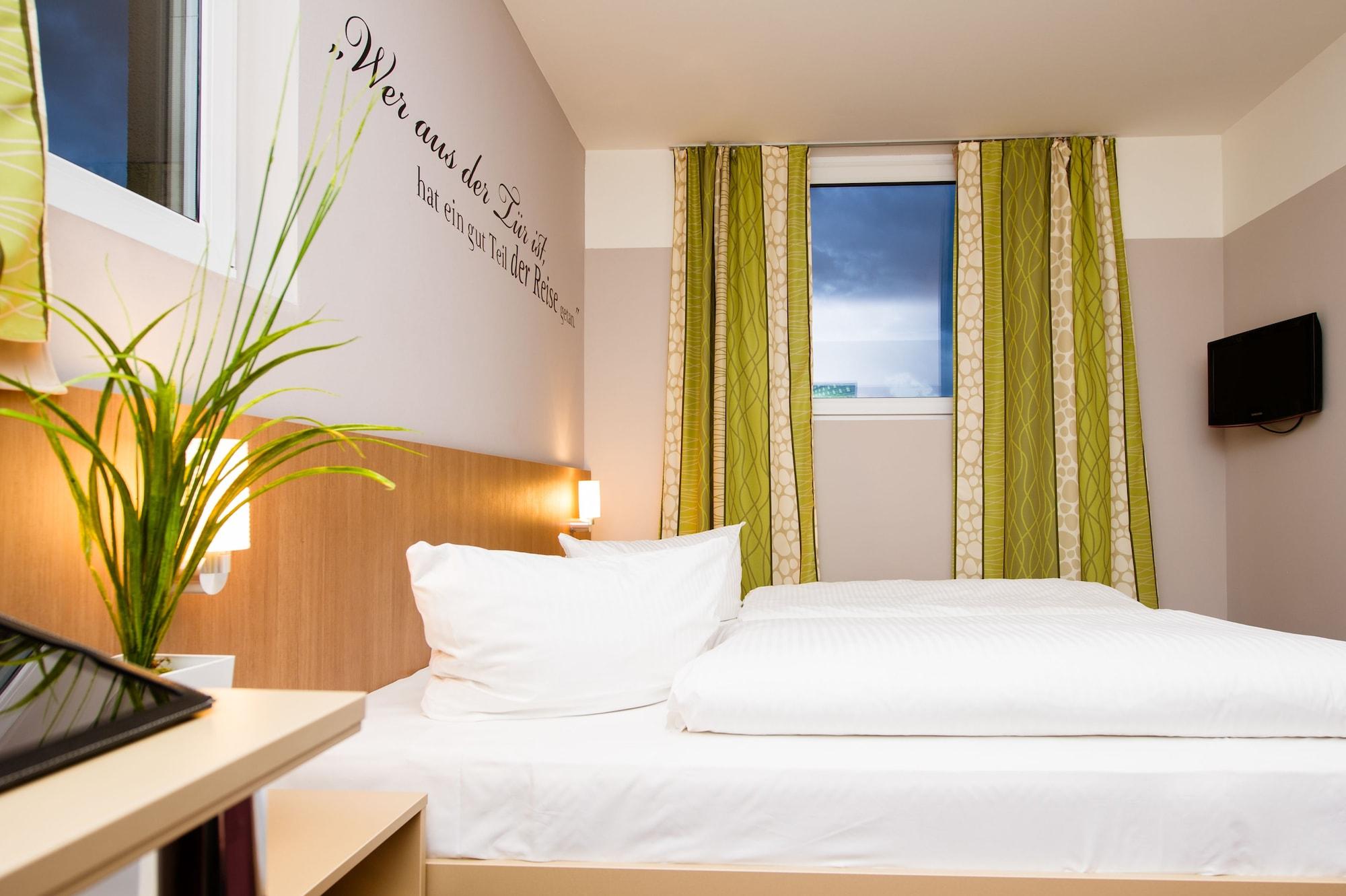 Hotel Mainstation Francfort-sur-le-Main Extérieur photo
