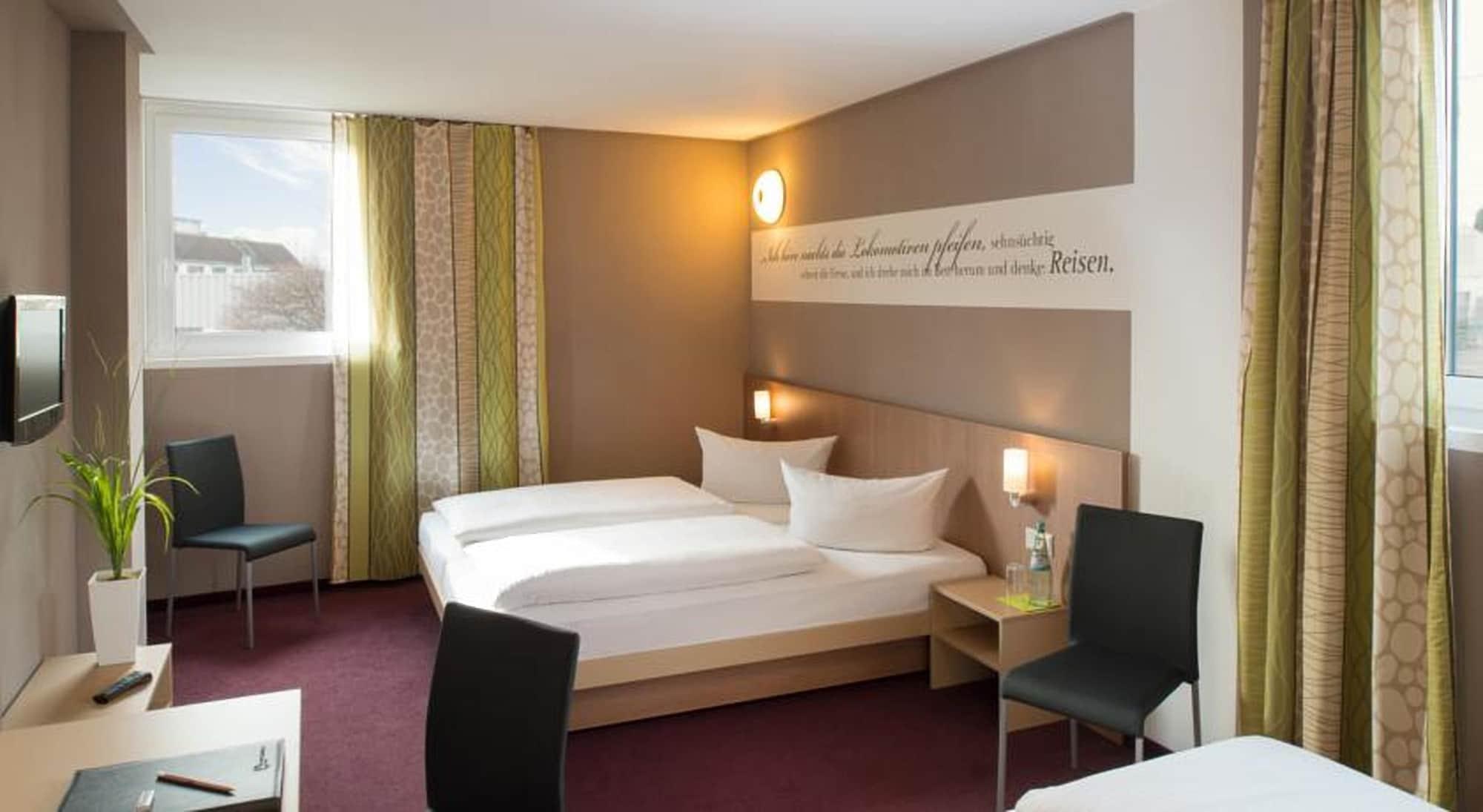 Hotel Mainstation Francfort-sur-le-Main Extérieur photo