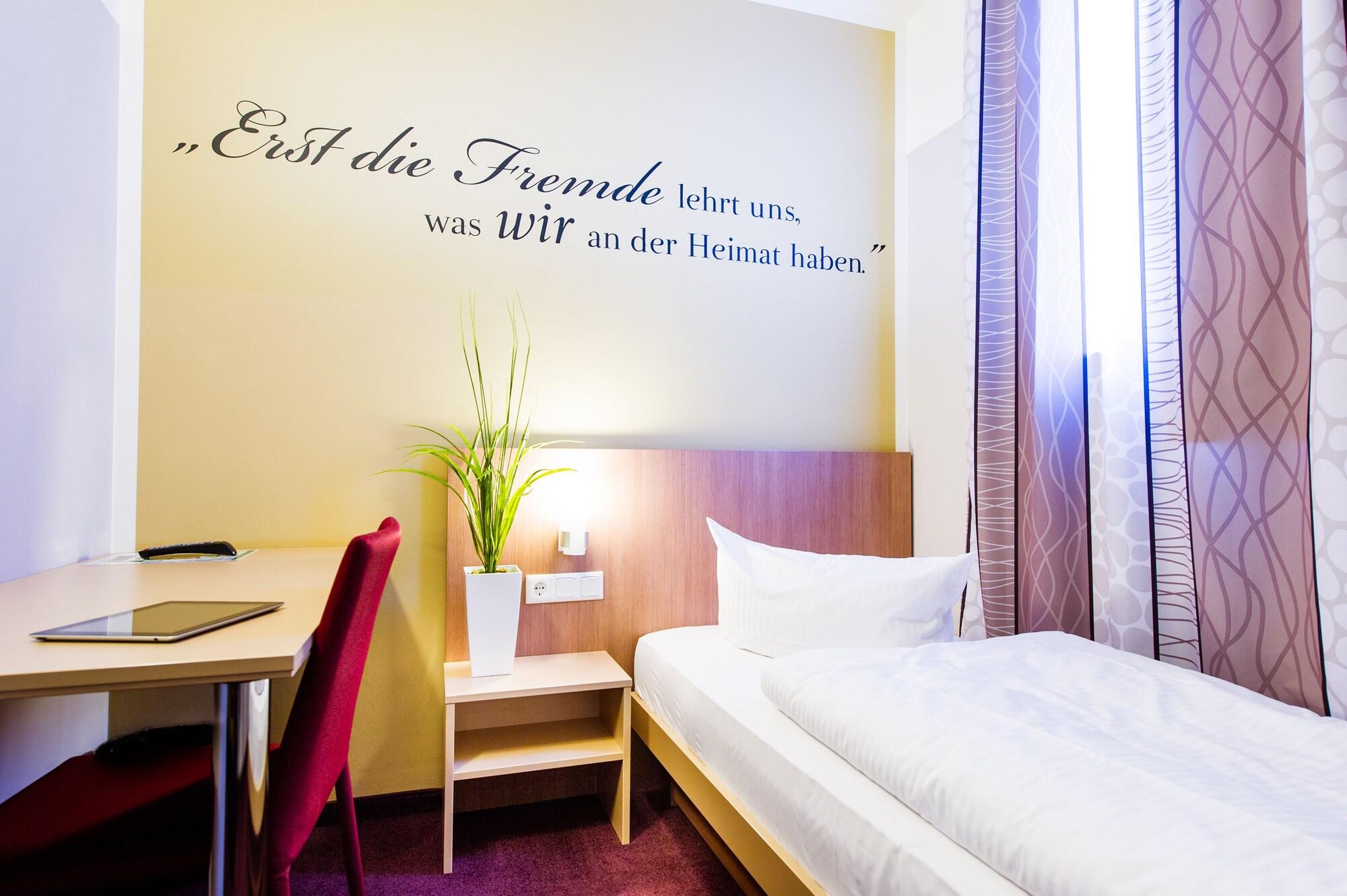 Hotel Mainstation Francfort-sur-le-Main Extérieur photo