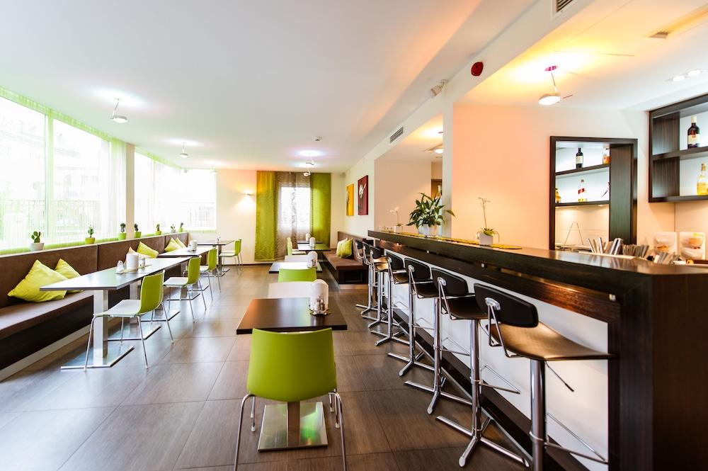 Hotel Mainstation Francfort-sur-le-Main Extérieur photo